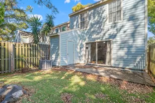 1722 Mill Run Cir, Tampa, FL 33613 - Photo 25