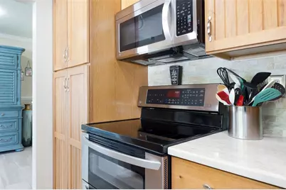 2945 Brookfield Drive, Largo, FL 33771 - Photo 9