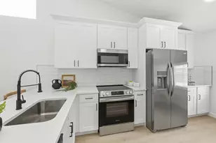 5581 Greyston St, Palm Harbor, FL 34685 - Photo 11