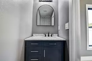 5200 7th Ave N, Saint Petersburg, FL 33710 - Photo 19