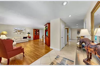 3100 Cascade Drive, Clearwater, FL 33761 - Photo 9