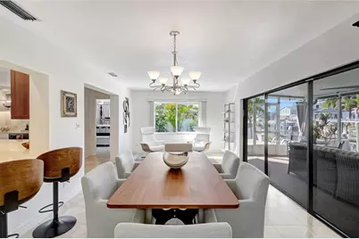 1389 47th Avenue NE, Saint Petersburg, FL 33703 - Photo 9