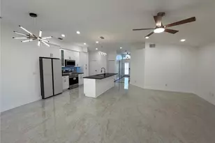 4423 Horseshoe Pick Ln, Valrico, FL 33594 - Photo 3