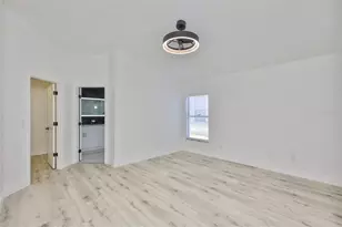 4423 Horseshoe Pick Ln, Valrico, FL 33594 - Photo 23