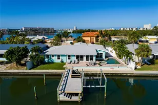 1440 Sea Gull Dr S, Saint Petersburg, FL 33707 - Photo 3