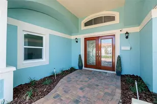 1440 Sea Gull Dr S, Saint Petersburg, FL 33707 - Photo 9