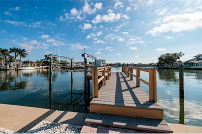 1440 Sea Gull Drive S, Saint Petersburg, FL 33707 - Photo 7