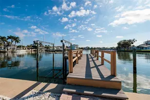 1440 Sea Gull Dr S, Saint Petersburg, FL 33707 - Photo 7