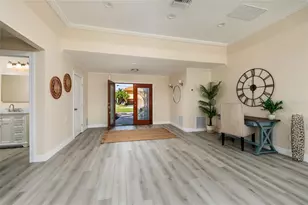 1440 Sea Gull Dr S, Saint Petersburg, FL 33707 - Photo 7