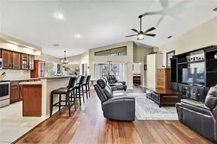 488 Fort Mill Ln, Spring Hill, FL 34609 - Photo 9