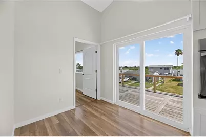 775 182nd Avenue E, Redington Shores, FL 33708 - Photo 11