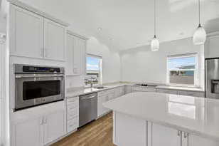 775 182nd Ave E, Redington Shores, FL 33708 - Photo 9