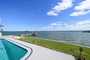 615 Harbor Is, Clearwater Beach, FL 33767 - Photo 3