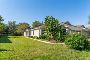 15731 Phoebepark Avenue, Lithia, FL 33547 - Photo 7