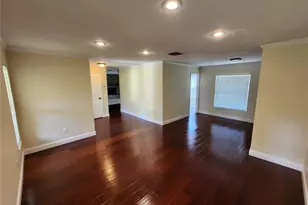 2403 Stonehill Ave, Valrico, FL 33594 - Photo 3