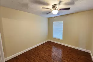 2403 Stonehill Ave, Valrico, FL 33594 - Photo 13