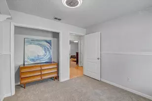 2524 Wrencrest Cir, Valrico, FL 33596 - Photo 19