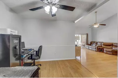 2524 Wrencrest Circle, Valrico, FL 33596 - Photo 13