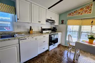 6307 Wealthy Ln, Zephyrhills, FL 33542 - Photo 11