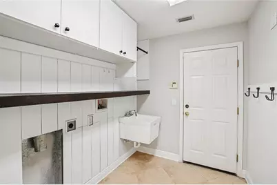 270 Cleveland Avenue, Largo, FL 33770 - Photo 17