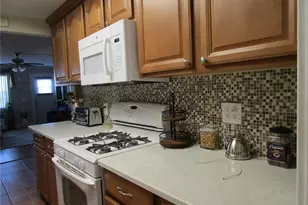 5850 18th St N, Saint Petersburg, FL 33714 - Photo 7