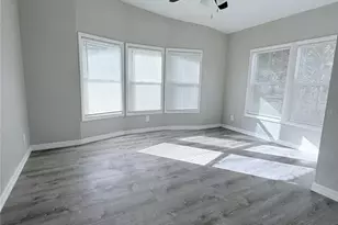 5316 Ixora St, Zephyrhills, FL 33541 - Photo 9