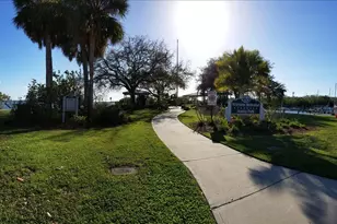915 Woodbridge Ct, Safety Harbor, FL 34695 - Photo 41