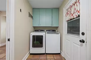 9338 Fairway Lakes Ct, Tampa, FL 33647 - Photo 19