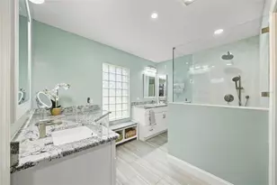 9338 Fairway Lakes Ct, Tampa, FL 33647 - Photo 27