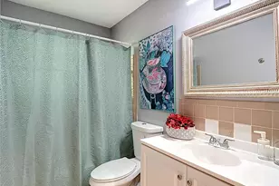 137 Southeast Jefferson Cir N, Saint Petersburg, FL 33703 - Photo 21