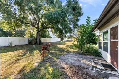 2928 Bancroft Cir Circle E #E, Palm Harbor, FL 34683 - Photo 25