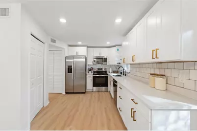 1325 Abbey Crescent Lane, Clearwater, FL 33759 - Photo 17