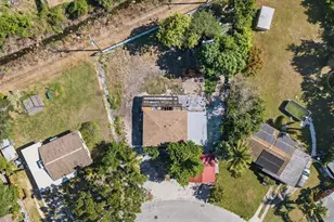 2839 19th St W, Bradenton, FL 34205 - Photo 3