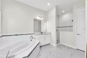 11305 Hawks Fern Dr, Riverview, FL 33569 - Photo 13