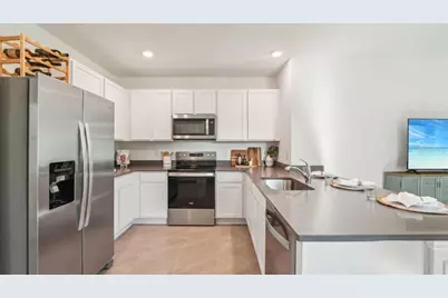 32950 Osprey Peak Way, San Antonio, FL 33576 - Photo 3