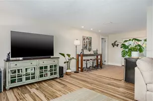 230 S Julia Cir, Saint Pete Beach, FL 33706 - Photo 13