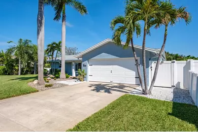 230 S Julia Circle, Saint Pete Beach, FL 33706 - Photo 5