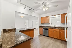 6195 34th Ave N, Saint Petersburg, FL 33710 - Photo 9