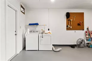 6195 34th Ave N, Saint Petersburg, FL 33710 - Photo 35