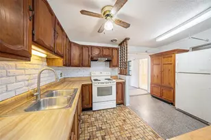 8481 93rd Ave, Seminole, FL 33777 - Photo 13