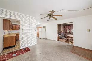 8481 93rd Ave, Seminole, FL 33777 - Photo 5