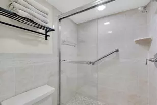 6365 Bahia Del Mar Blvd, Saint Petersburg, FL 33715 - Photo 17