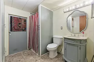 6147 Ridgewood Dr, Zephyrhills, FL 33542 - Photo 17