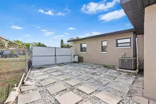 429 55th Ave NE, Saint Petersburg, FL 33703 - Photo 25