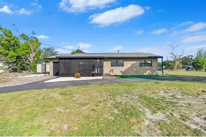 429 55th Avenue NE, Saint Petersburg, FL 33703 - Photo 1