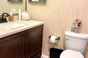 4650 Cove Cir, Saint Petersburg, FL 33708 - Photo 23