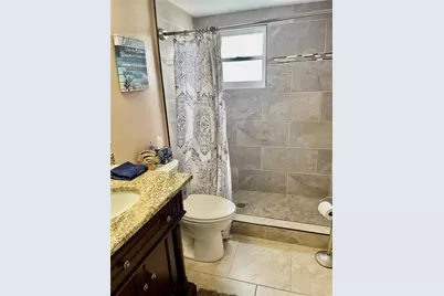 4650 Cove Circle #402, Saint Petersburg, FL 33708 - Photo 5