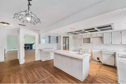 5903 Bimini Way N, Saint Pete Beach, FL 33706 - Photo 9