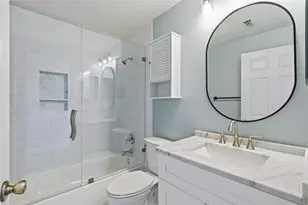 19607 Intrigue Way, Lutz, FL 33558 - Photo 15