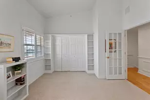 340 1st St N, Saint Petersburg, FL 33701 - Photo 23